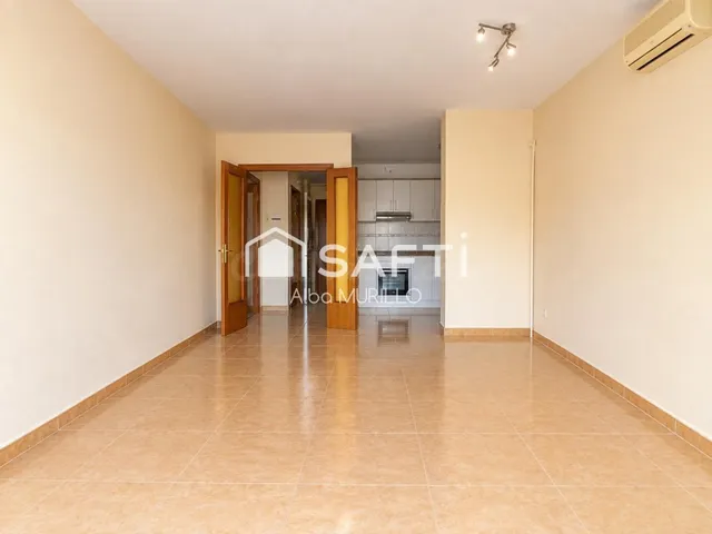 Piso con terraza y balcón en Les Roquetes, Sant Pere de Ribe - foto 4