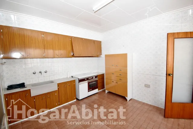 MAGNÍFICA CASA CON DOS VIVIENDAS INDEPENDIENTES Y TERRAZA, CERCA DEL CENTRO — 20