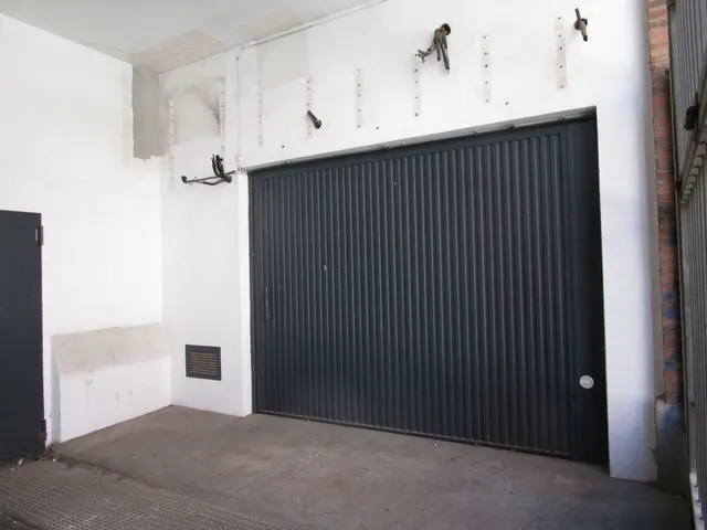 Urbis te ofrece un local en alquiler en zona Chinchibarra, Salamanca. — 17