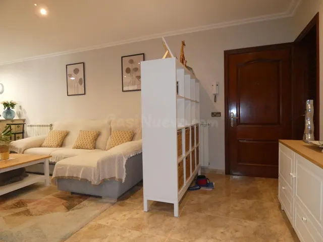 CALONGE: Edificio de 3 viviendas, + garages, con gran patio  - foto 5