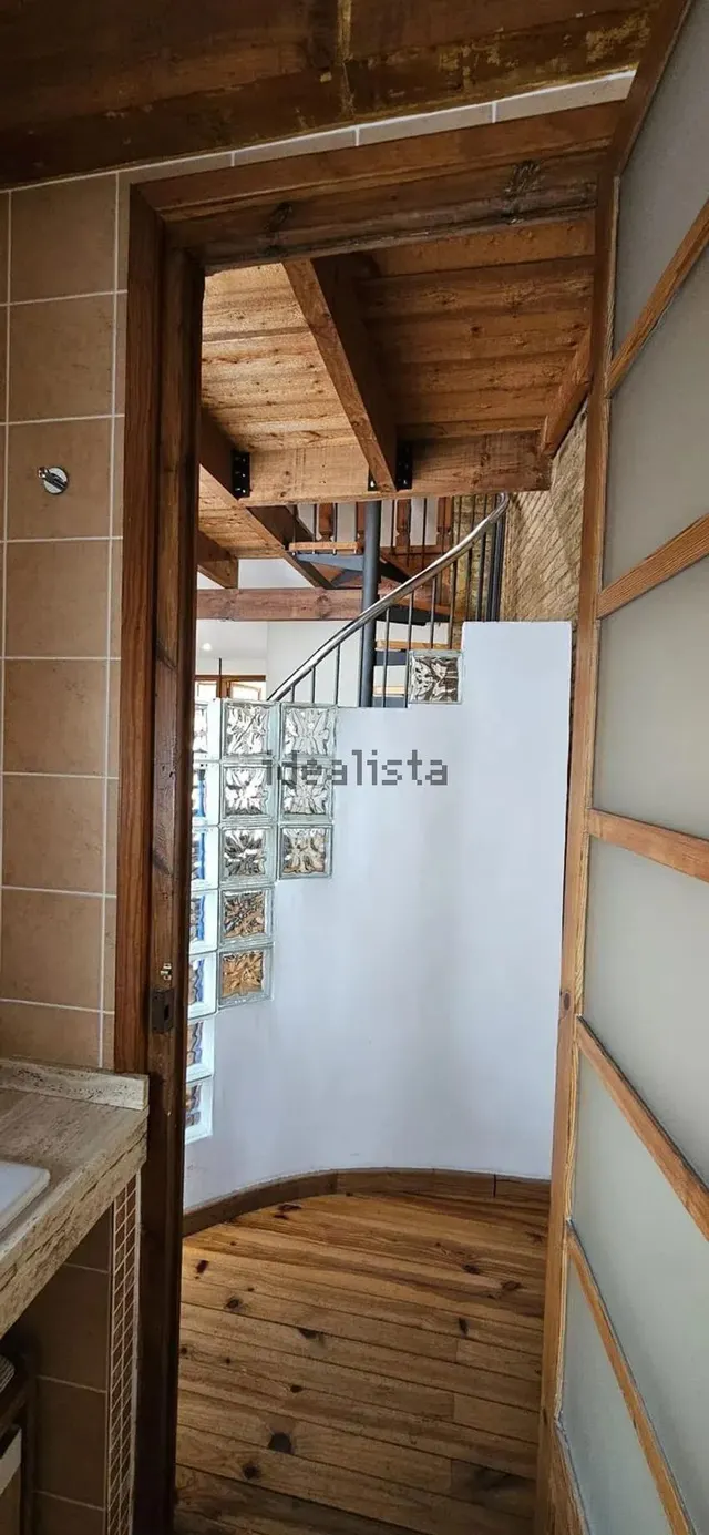 Estudio 1 habitación 80m² en alquiler - La Roqueta — 8