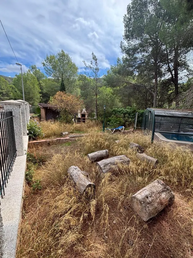 Chalet exclusivo con piscina cubierta de cristal y más de 300 m2 en urbanización Los Teatinos — 29
