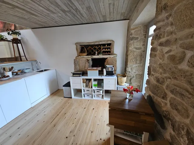 CONJUNTO ARQUITECTÓNICO REFORMADO EN PLENA RIA DE MUROS CON VARIOS PREMIOS DE ARQUITECTURA — 25