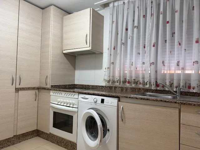 ALQUILER DE APARTAMENTO EN RONDA SUR SIN MUEBLES — 17