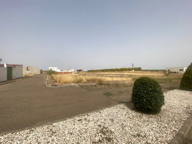 SE VENDE PARCELA EN LA ALBUERA - foto 2