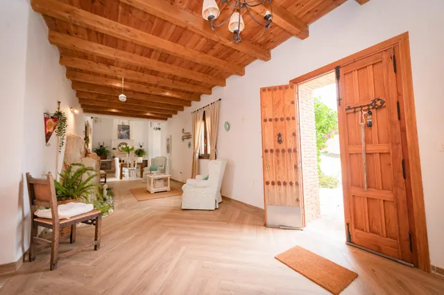 Casa de Campo Reformada en Villanueva de la Concepción: Paz, Elegancia y Vistas Únicas — 41