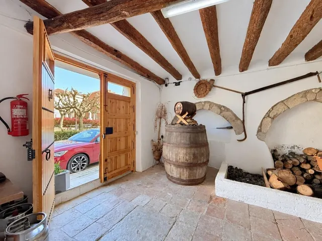 No es una casa más. Es una vivienda de 1880 con carácter. — 18