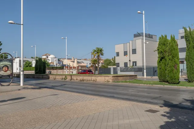 Se vende plaza de garaje en Parque Lagos cerca de Carrefour — 23