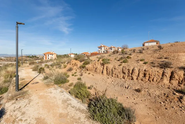 Venta de parcela urbana en Otura (Zona Santa Clara Golf) — 3