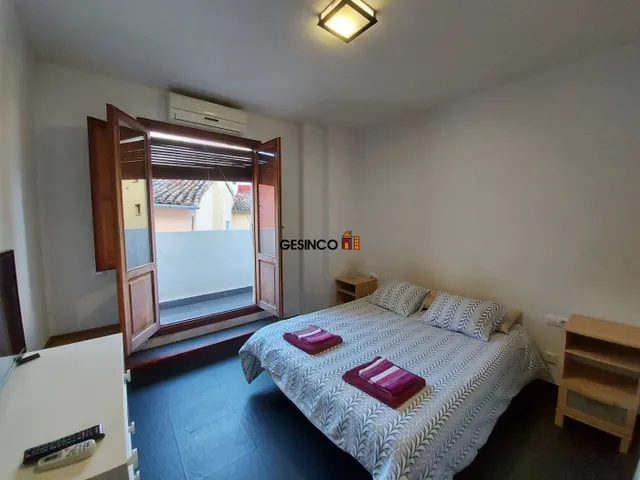 ENCANTADORA CASA REFORMADA, EN CASCO ANTIGUO — 11