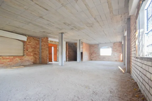 CASA Y PARCELA PARA USOS MULTIPLES. ZONA SERRALLO — 19