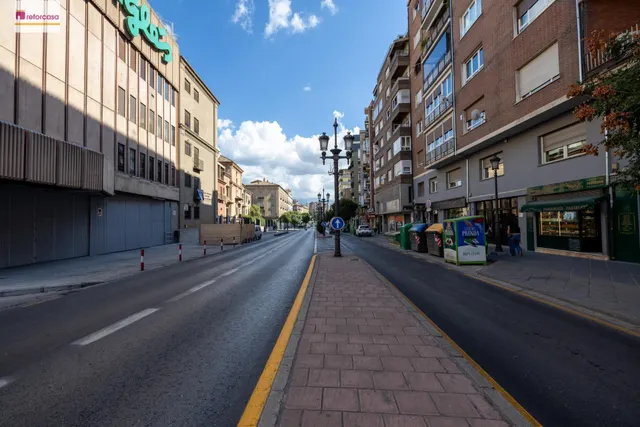Piso y cochera en venta junto Acera de Darro. — 40