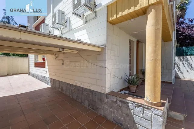 Chalet Exclusivo en Camino Bajo de Huétor — 2