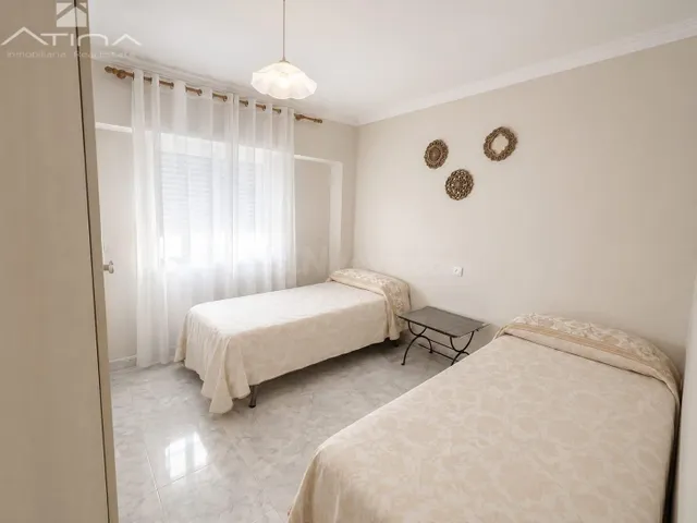 Piso de 3 habitaciones en venta en Gandía, zona República Ar - foto 5