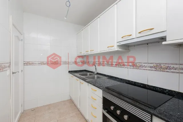 ESPECIAL INVERSORES. PISO ALQUILADO EN VENTA EN CORNELLA DE  - foto 3