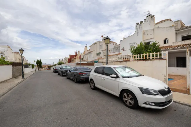 Disfruta de la tranquilidad de Huétor Vega sin alejarte de la ciudad. — 43