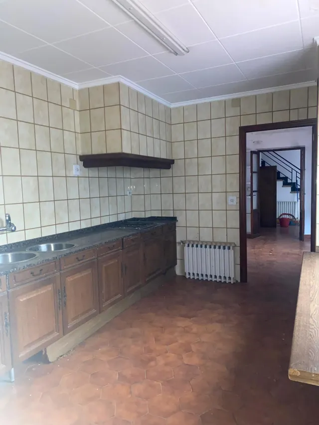 CASA CON MUHAS POSIBILIDADES CERCA DE LA PLAZA DE LA CONCEPCIÓN — 8