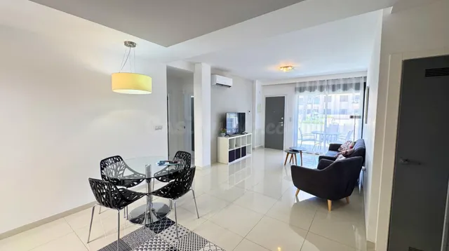APARTAMENTO DE 2 DORMITORIOS Y 2 BAÑOS EN MIL PALMERAS (PILAR DE HORADADA) — 13