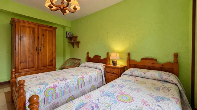 PISO CON GARAJE CERRADO EN EL CENTRO DE COMILLAS — 20