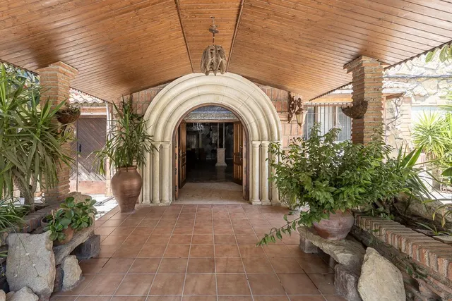 EN VENTA HOTEL Y RESTAURANTE LOS PINILLOS — 13