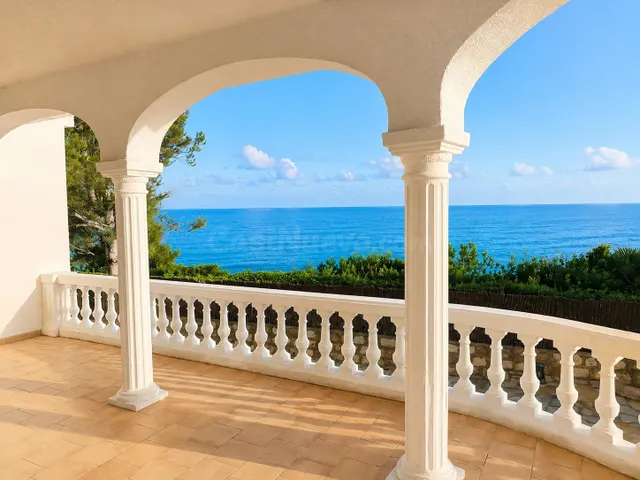 Fántastica casa de estilo catalan en 1ª línea de mar con vis - foto 5