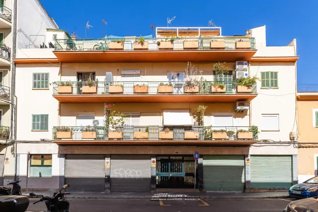 Piso reformado y luminoso con balcón en Palma — 31