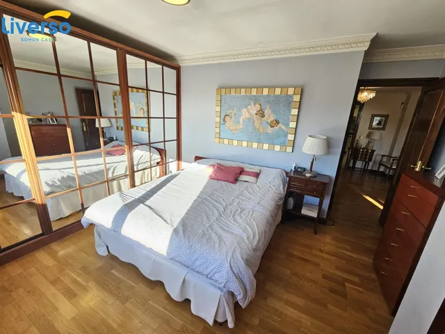 Espectacular pisazo en pleno centro, impresionantes vistas, no dudes en visitarlo!!! — 29
