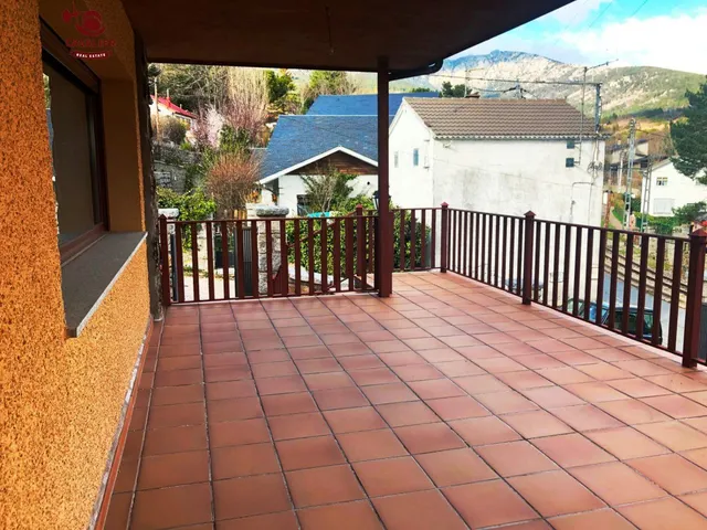 Magnifico chalet ¡¡¡ A ESTRENAR ¡¡¡ 340m2 construidos con cinco dormitorios en parcela de 569m2 — 15