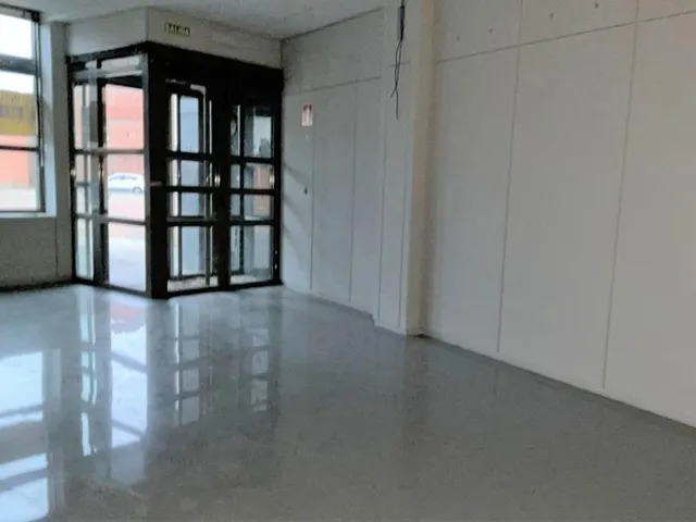 LOCAL COMERCIAL EN LAGUNA DE LOS NEGRILLOS - foto 4