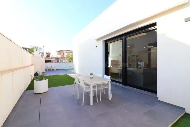 Chalet 3 habitaciones 182m² en venta - Costa blanca sur - foto 2