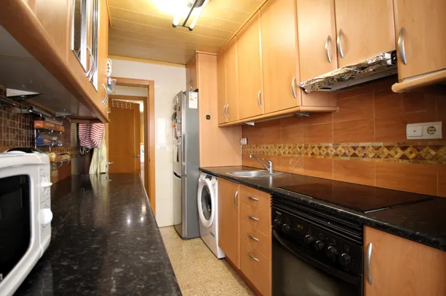 PISO EN VENTA EN ZONA SANTA CATALINA/INDUSTRIA — 32