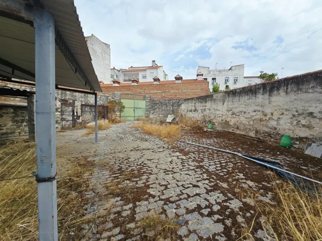 VIVIENDA JUNTO AL BULEVAR DE POZOBLANCO — 3