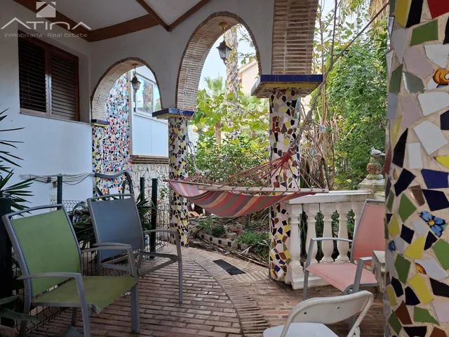 Elegante chalet estilo mediterraneo situado a tan solo 800 metros de la playa de Gandía — 10