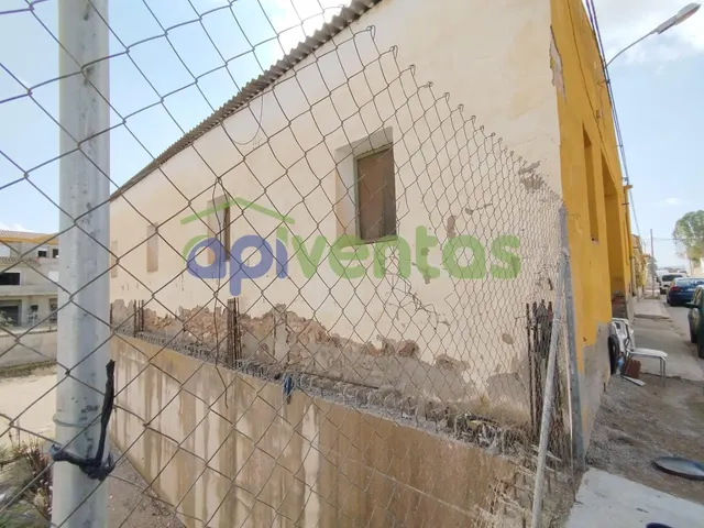 Solar urbano para nueva construcción — 11