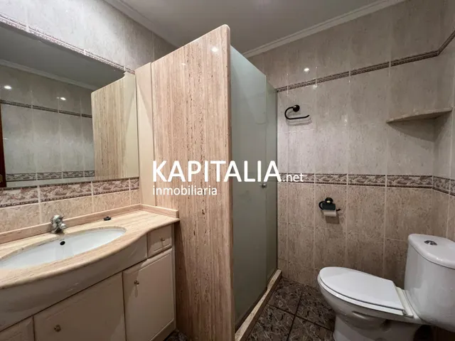 Estupenda casa a la venta en Ontinyent , zona San Antonio en Exclusiva . — 11