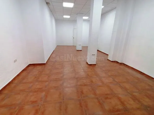 LOCAL COMERCIAL en Pleno Centro de Cáceres, Zona CANOVAS - M - foto 4