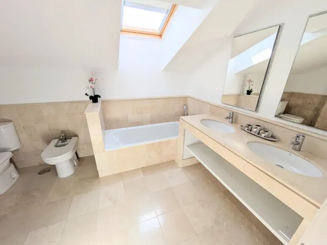 Chalet 4 habitaciones 334m² en venta - Centro — 41