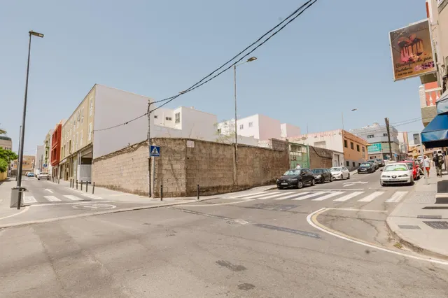 SOLAR URBANO DE 444 m2 EN INMEDIACIONES A AVENIDA CARLOS V –