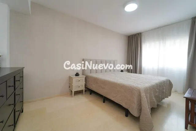 Ático de Elviria: Un Refugio Exclusivo en Marbella - foto 5