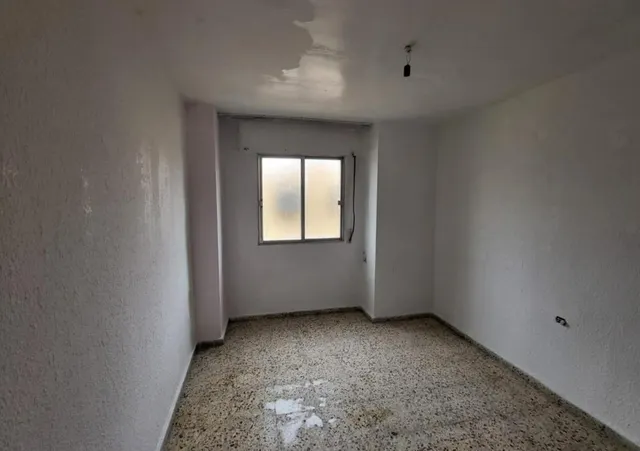 ¡Oportunidad Única en Alguazas! Piso Espacioso para Reformar — 23