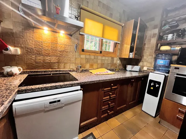 MAGNIFICO CHALET INDEPENDIENTE CON APARTAMENTO DE INVITADOS, PISCINA PRIVADA, GARAJE, BARBACOA, BUENAS VISTAS Y MUCHO MAS — 34