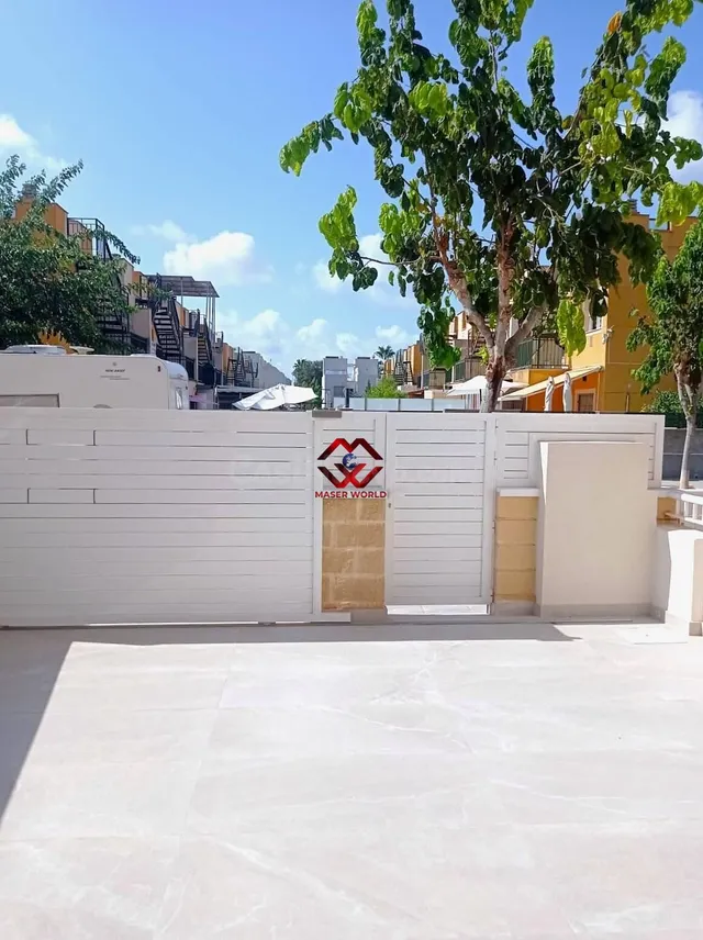 Chalet adosado con piscina comunitaria a 900 m de la playa en El Mojón — 4