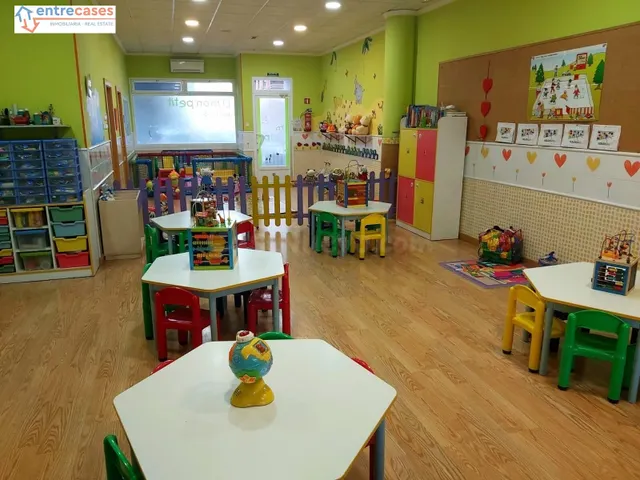 ¡Gran oportunidad! Traspaso de ludoteca en pleno funcionamie - foto 3