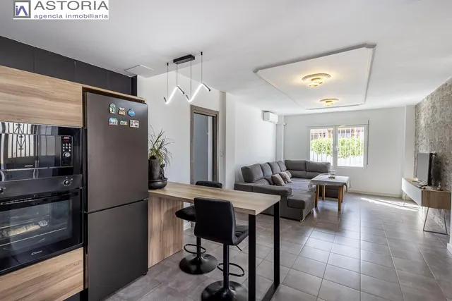 Casa en venta en Monachil (Granada) – Amplia, luminosa y con gran potencial — 10