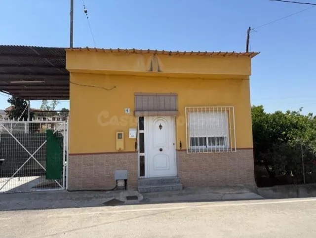 SE VENDE otro OKUPA en C DE LA BARCA 9 de Molina de Segura