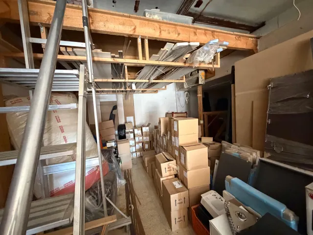 LOCAL COMERCIAL EN CREU DE BARBERA - SABADELL — 10