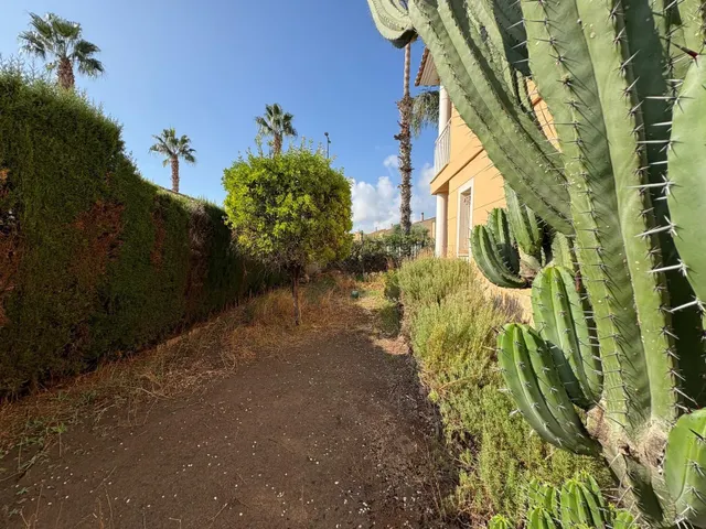 Chalet independiente en Urbanización Vall de Lliria — 22