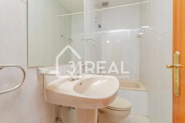 Ático duplex con terraza en Valdeacederas — 25