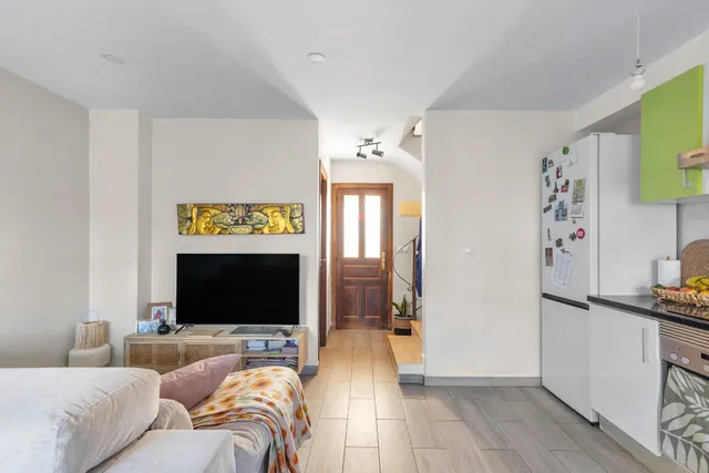 Dúplex reformado en Los Balcones: sol, comodidad y ubicación estratégica — 11