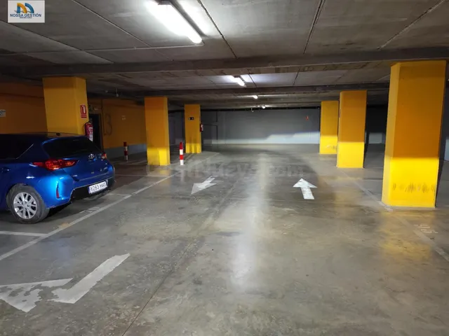Garaje en Calle Andarella - Vara de Quart - foto 3